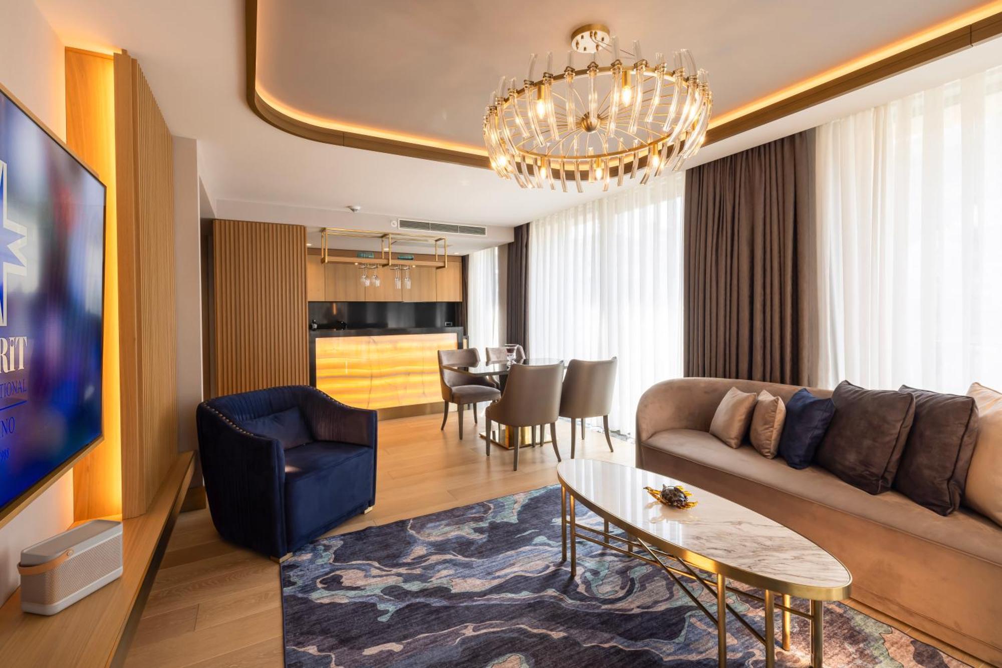 בודווה Merit Starlit Hotel & Residences מראה חיצוני תמונה